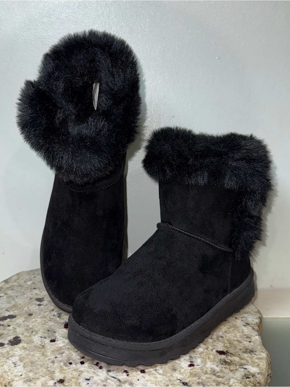 SO® Paulina Women's Black Faux-Fur Collar & Lining Winter Ankle Boots Cozy Sz 6